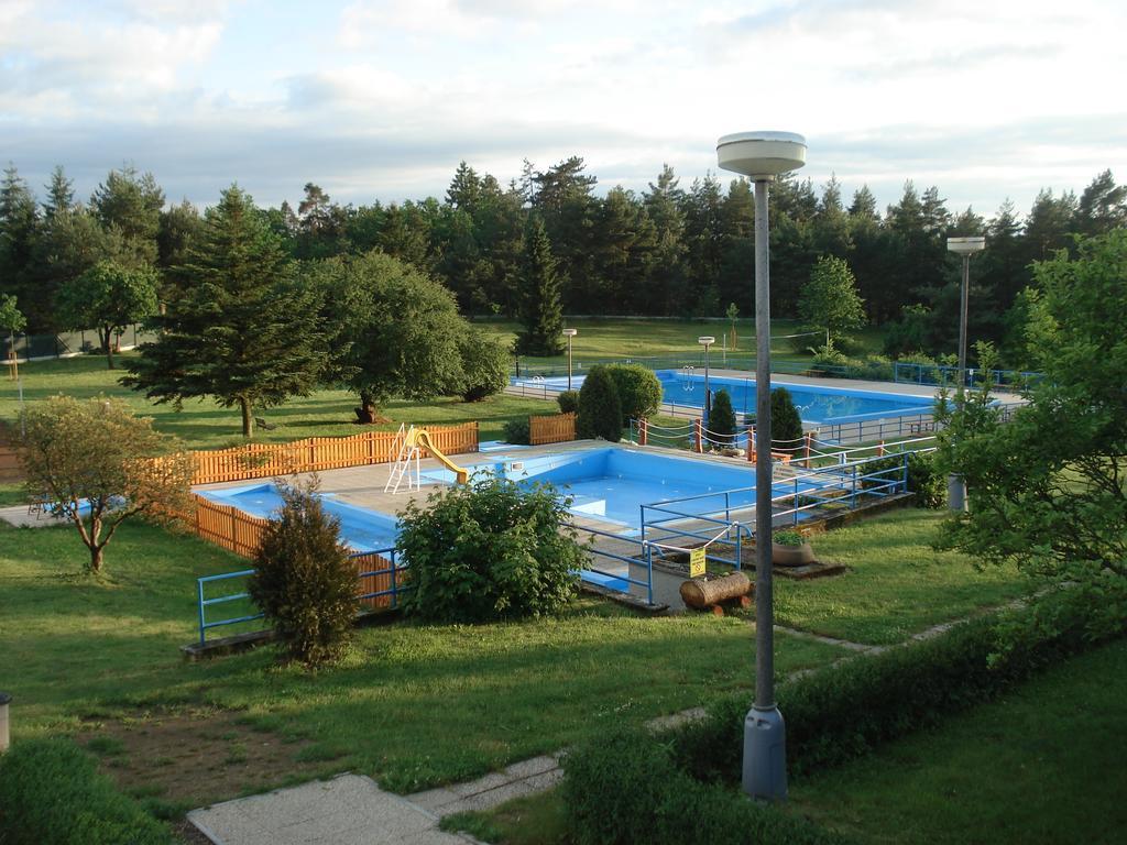 Apartmany Nad Otavou Zvikovske Podhradi Luaran gambar