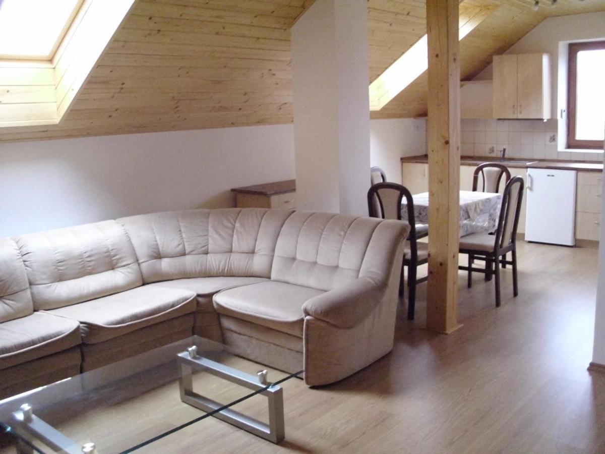 Apartmany Nad Otavou Zvikovske Podhradi Luaran gambar